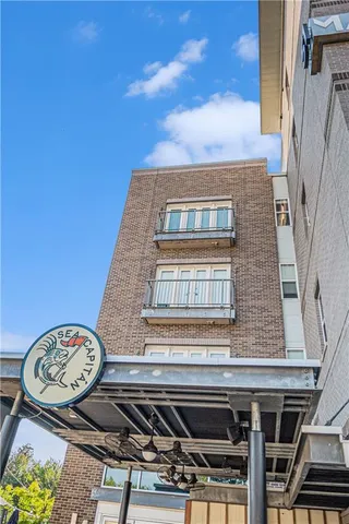 $2,000,000 | 4 East 51st Street, Kansas City, MO 64112