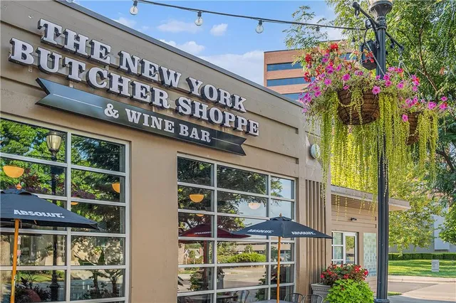 $2,000,000 | 4 East 51st Street, Kansas City, MO 64112