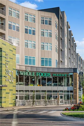 $2,000,000 | 4 East 51st Street, Kansas City, MO 64112