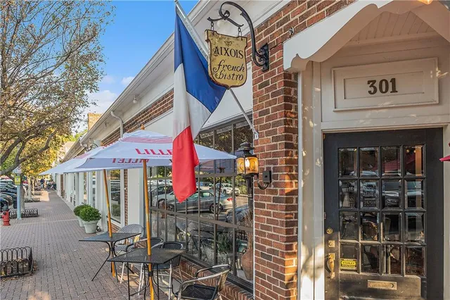 $2,000,000 | 4 East 51st Street, Kansas City, MO 64112