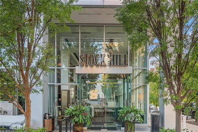 $2,000,000 | 4 East 51st Street, Kansas City, MO 64112