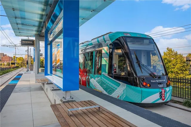 $2,000,000 | 4 East 51st Street, Kansas City, MO 64112