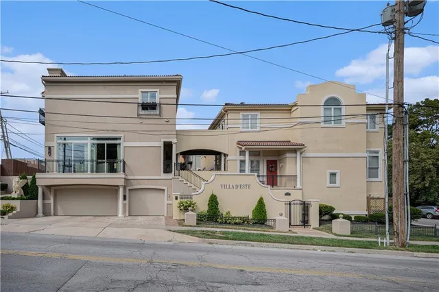 $2,000,000 | 4 East 51st Street, Kansas City, MO 64112