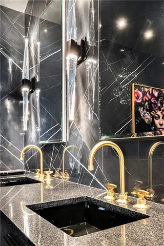 $2,000,000 | 4 East 51st Street, Kansas City, MO 64112