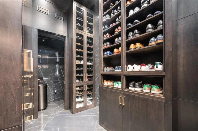 $2,000,000 | 4 East 51st Street, Kansas City, MO 64112