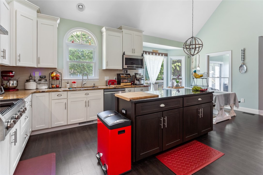 15057 Beacon Ridge Drive Seneca, SC 29678 - Photo 11 of 40 Gallery Image 11