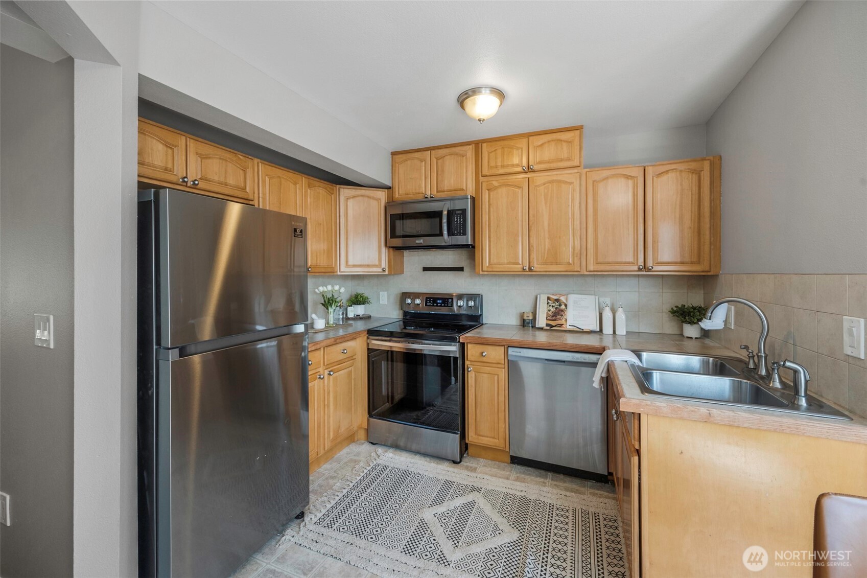 10 East Casino Road, Unit 4 Everett, WA 98208 - Photo 9 of 34