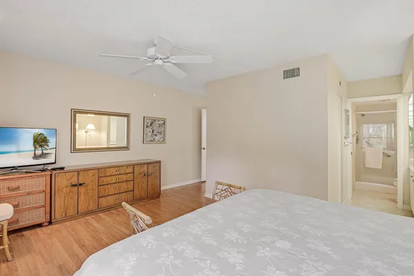 $255,000 | 5121 Oakhill Lane, Unit 416, Delray Beach, FL 33484