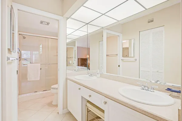 $255,000 | 5121 Oakhill Lane, Unit 416, Delray Beach, FL 33484