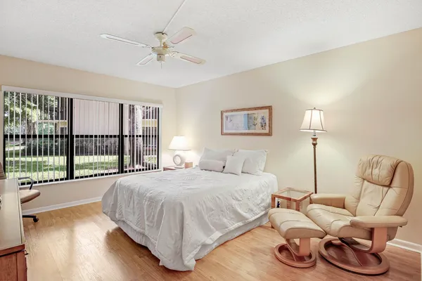 $255,000 | 5121 Oakhill Lane, Unit 416, Delray Beach, FL 33484