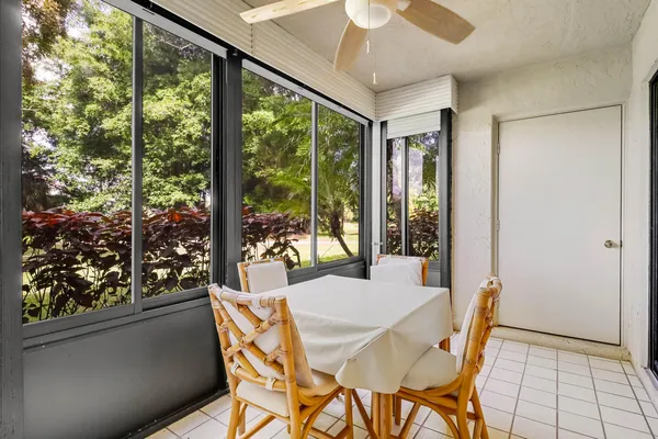 $255,000 | 5121 Oakhill Lane, Unit 416, Delray Beach, FL 33484