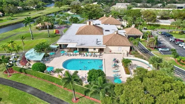 $255,000 | 5121 Oakhill Lane, Unit 416, Delray Beach, FL 33484