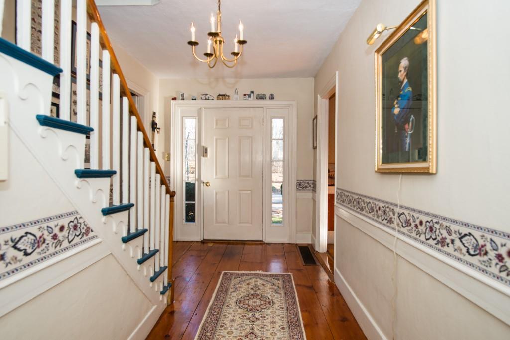 139 Brixham Road Eliot, ME 03903 - Photo 8 of 35 Foyer