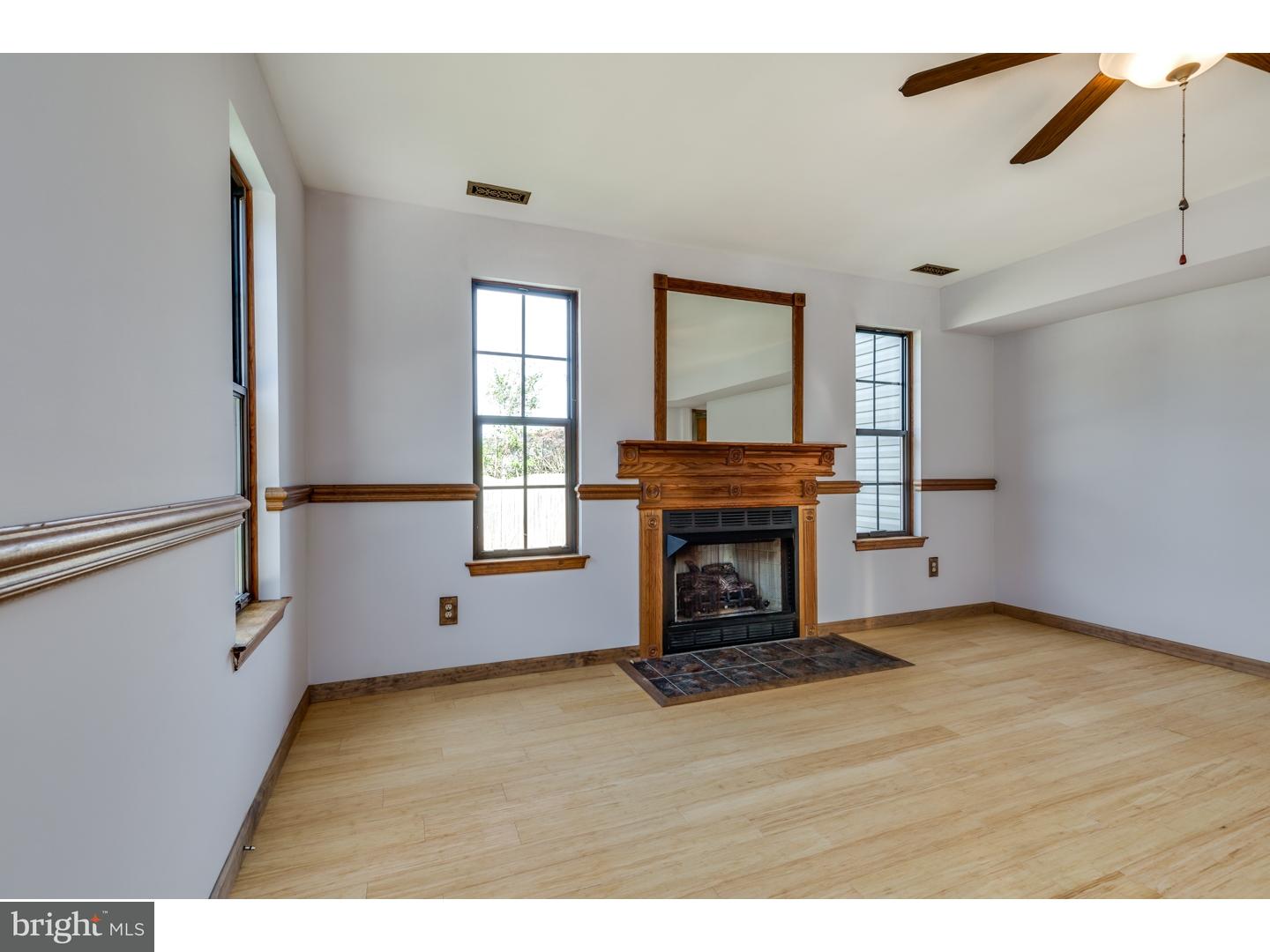 3 Blue Grass Road Clementon, NJ 08021 - Photo 5 of 25 Family Room