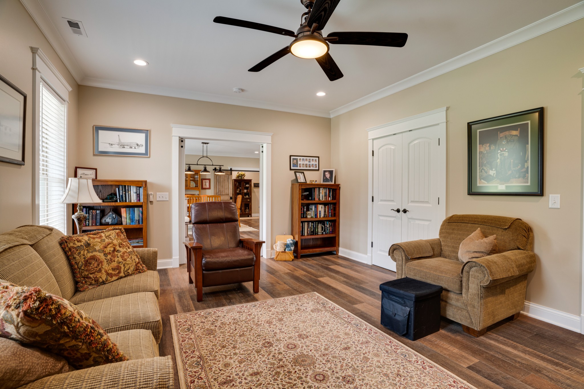 4454 Clarence Murphy Road Springfield, TN 37172 - Photo 14 of 44 a living room with furniture and ceiling fan