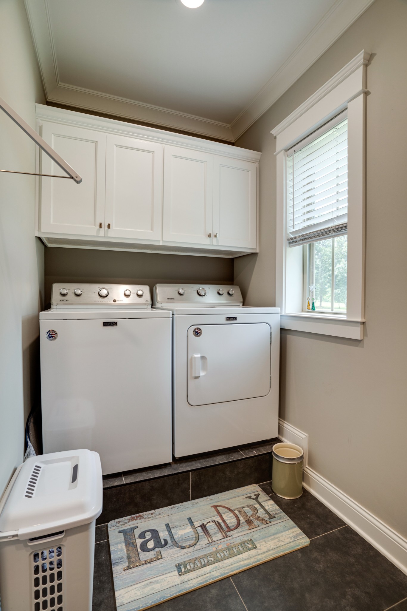 4454 Clarence Murphy Road Springfield, TN 37172 - Photo 19 of 44 a utility room with dryer and washer