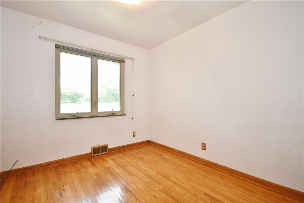 1245 Varner Road Pittsburgh, PA 15227 - Photo 17 of 25 Gallery Image 17