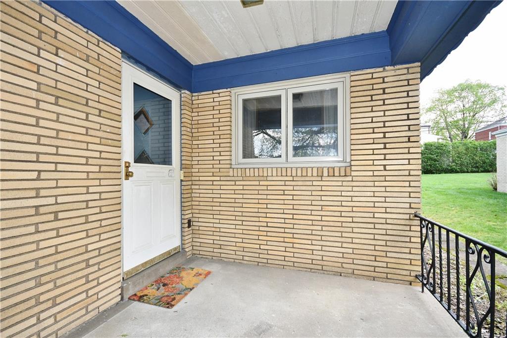 1245 Varner Road Pittsburgh, PA 15227 - Photo 3 of 25 Gallery Image 3
