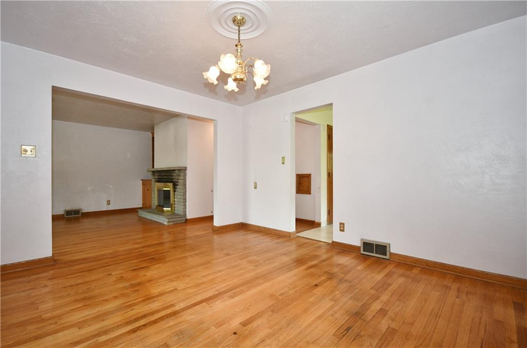 1245 Varner Road Pittsburgh, PA 15227 - Photo 7 of 25 Gallery Image 7