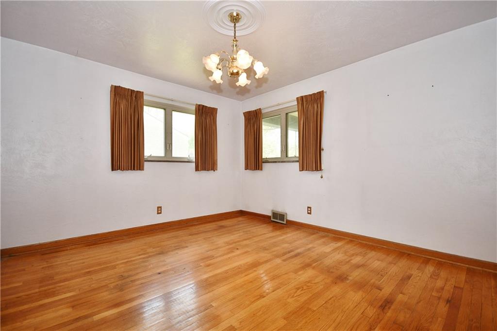 1245 Varner Road Pittsburgh, PA 15227 - Photo 8 of 25 Gallery Image 8
