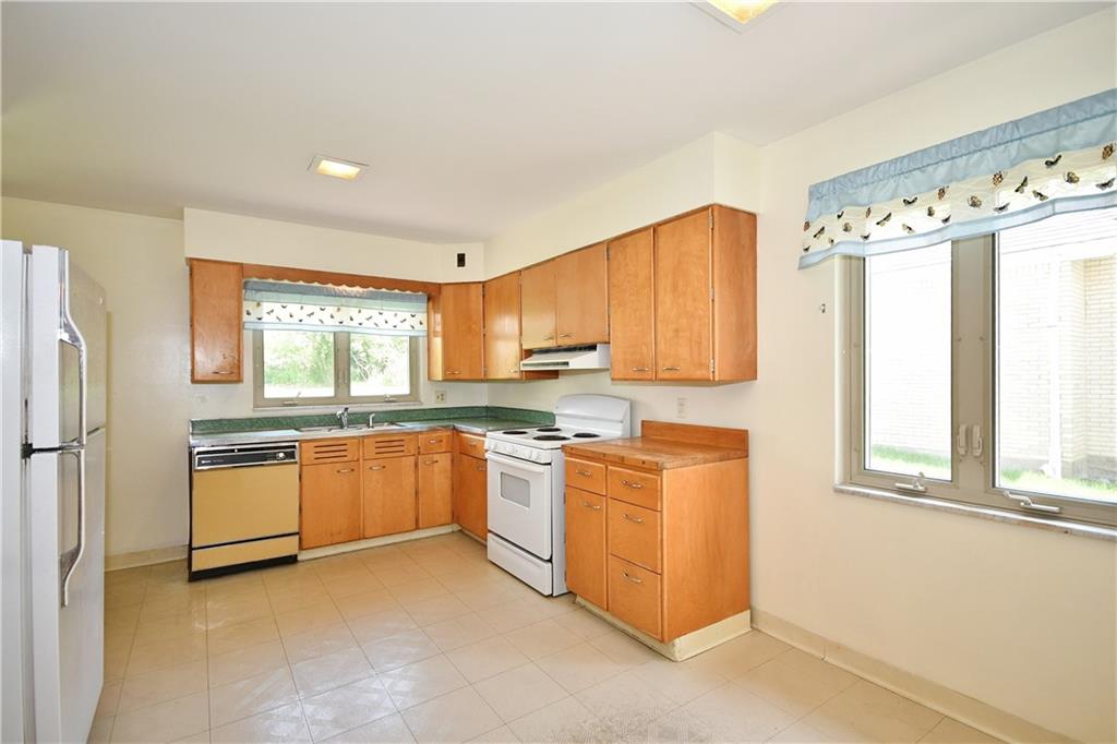 1245 Varner Road Pittsburgh, PA 15227 - Photo 10 of 25 Gallery Image 10