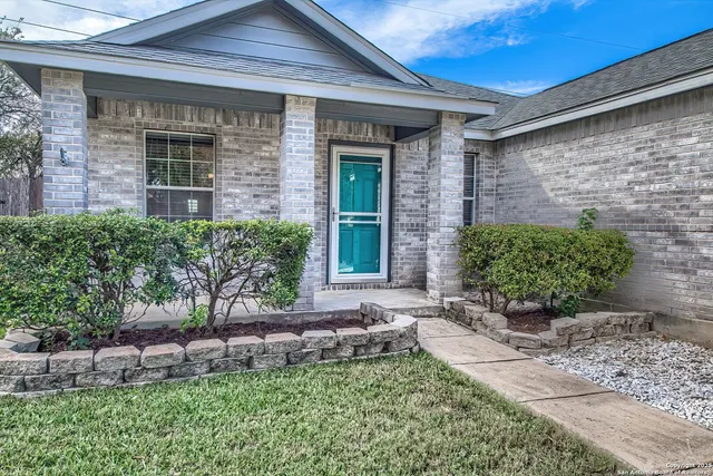 $1,900 | 132 Wistoria Court, Cibolo, TX 78108