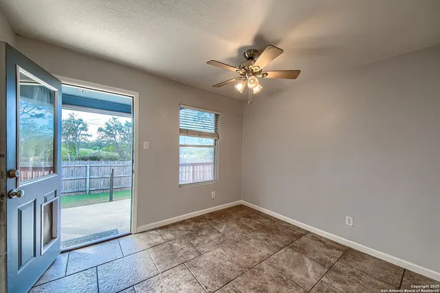 $1,900 | 132 Wistoria Court, Cibolo, TX 78108