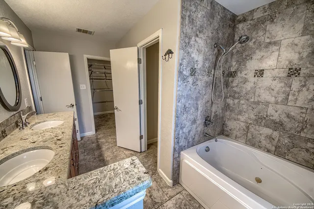 $1,900 | 132 Wistoria Court, Cibolo, TX 78108