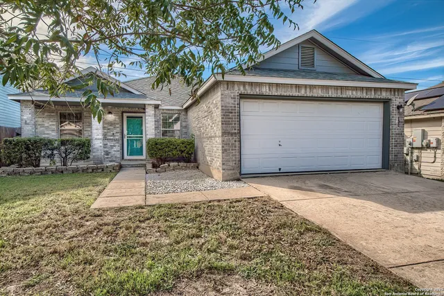 $1,900 | 132 Wistoria Court, Cibolo, TX 78108