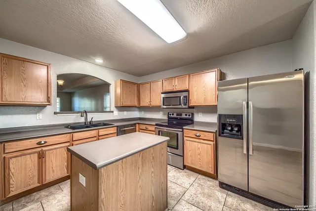 $1,900 | 132 Wistoria Court, Cibolo, TX 78108