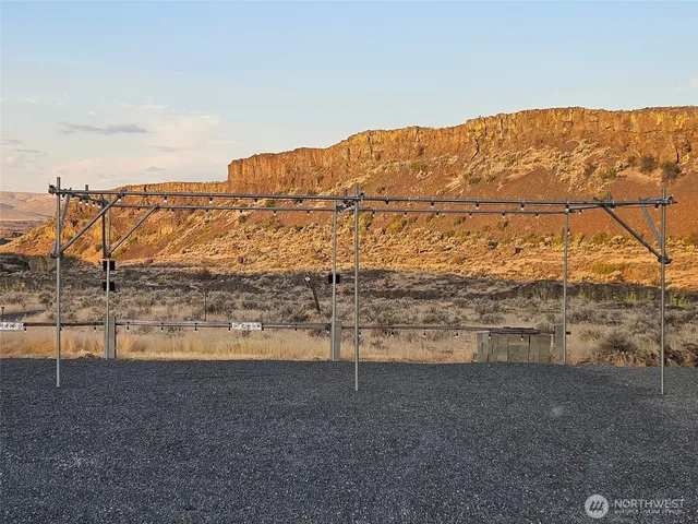 a room with lots of lights