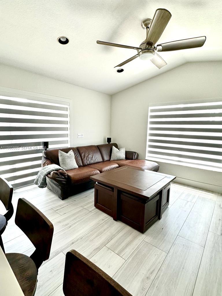 2484 Southwest 177th Terrace Miramar, FL 33029 - Photo 3 of 10