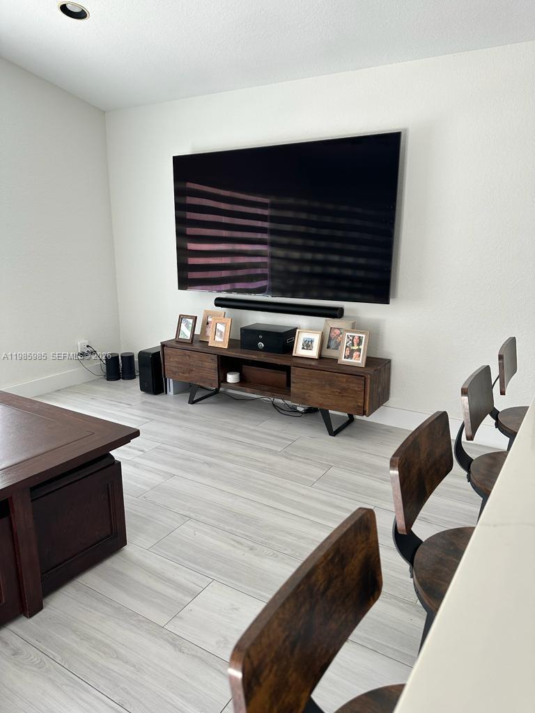 2484 Southwest 177th Terrace Miramar, FL 33029 - Photo 4 of 10