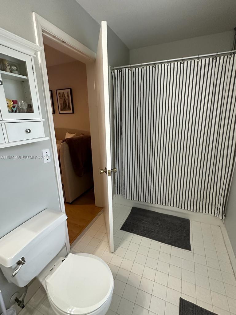 2484 Southwest 177th Terrace Miramar, FL 33029 - Photo 9 of 10