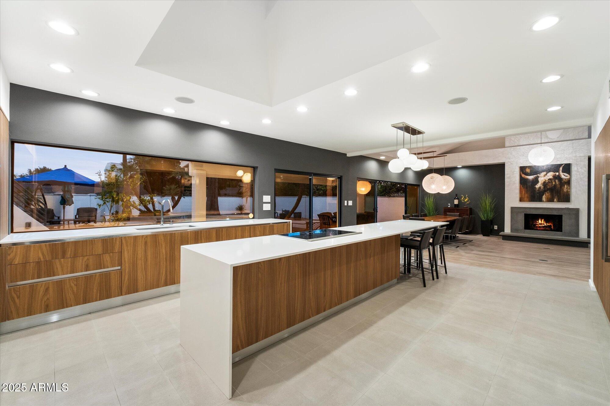 25 West Frier Drive Phoenix, AZ 85021 - Photo 12 of 43 a kitchen with lots of counter top space