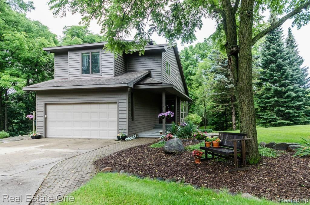 6560 Brighton Road Brighton, MI 48116 - Photo 2 of 57 1_11.jpg