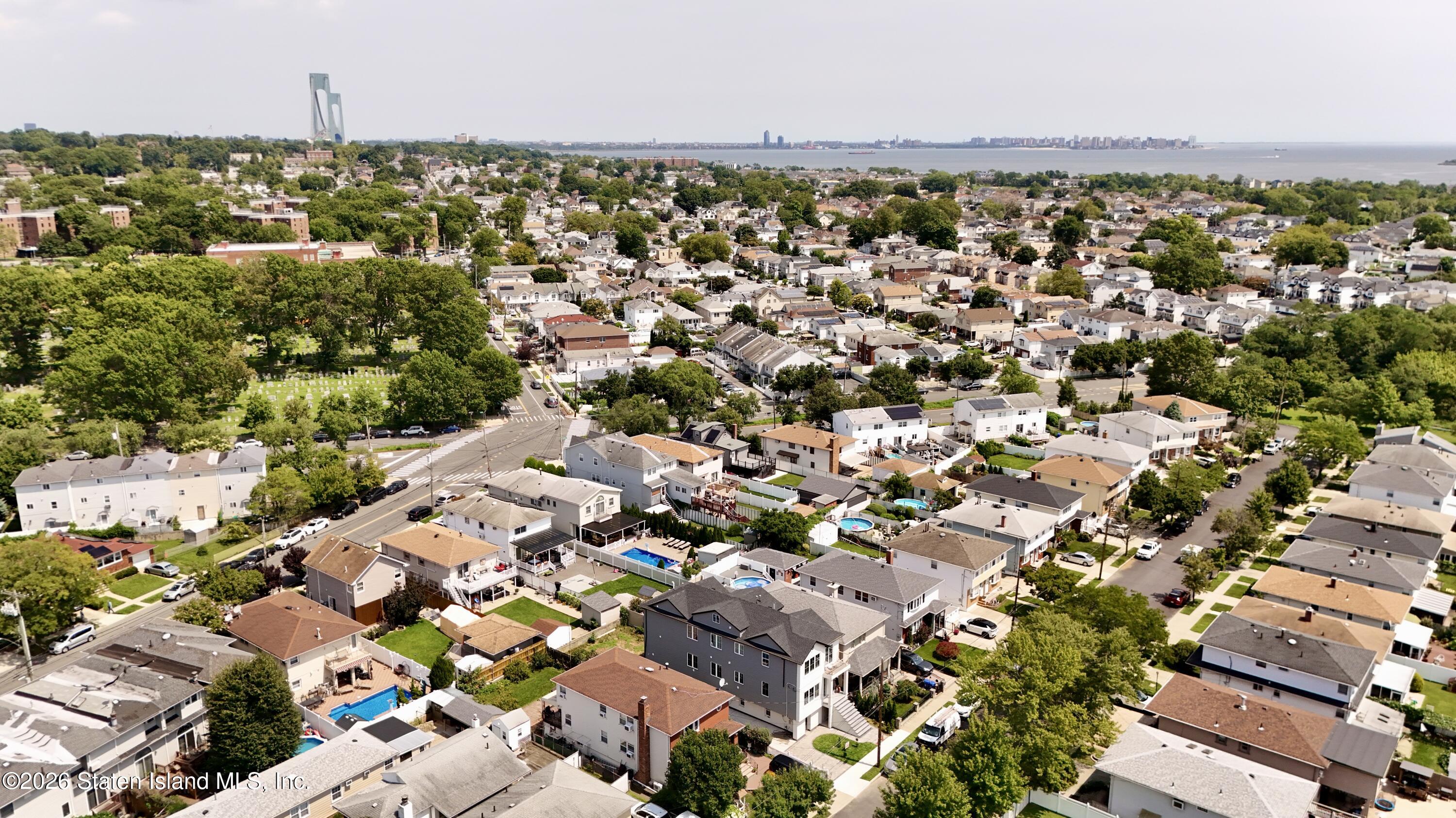 17 Ruth Place Staten Island, NY 10305 - Photo 44 of 54 dji_fly_20260810_133714_0290_17863832268
