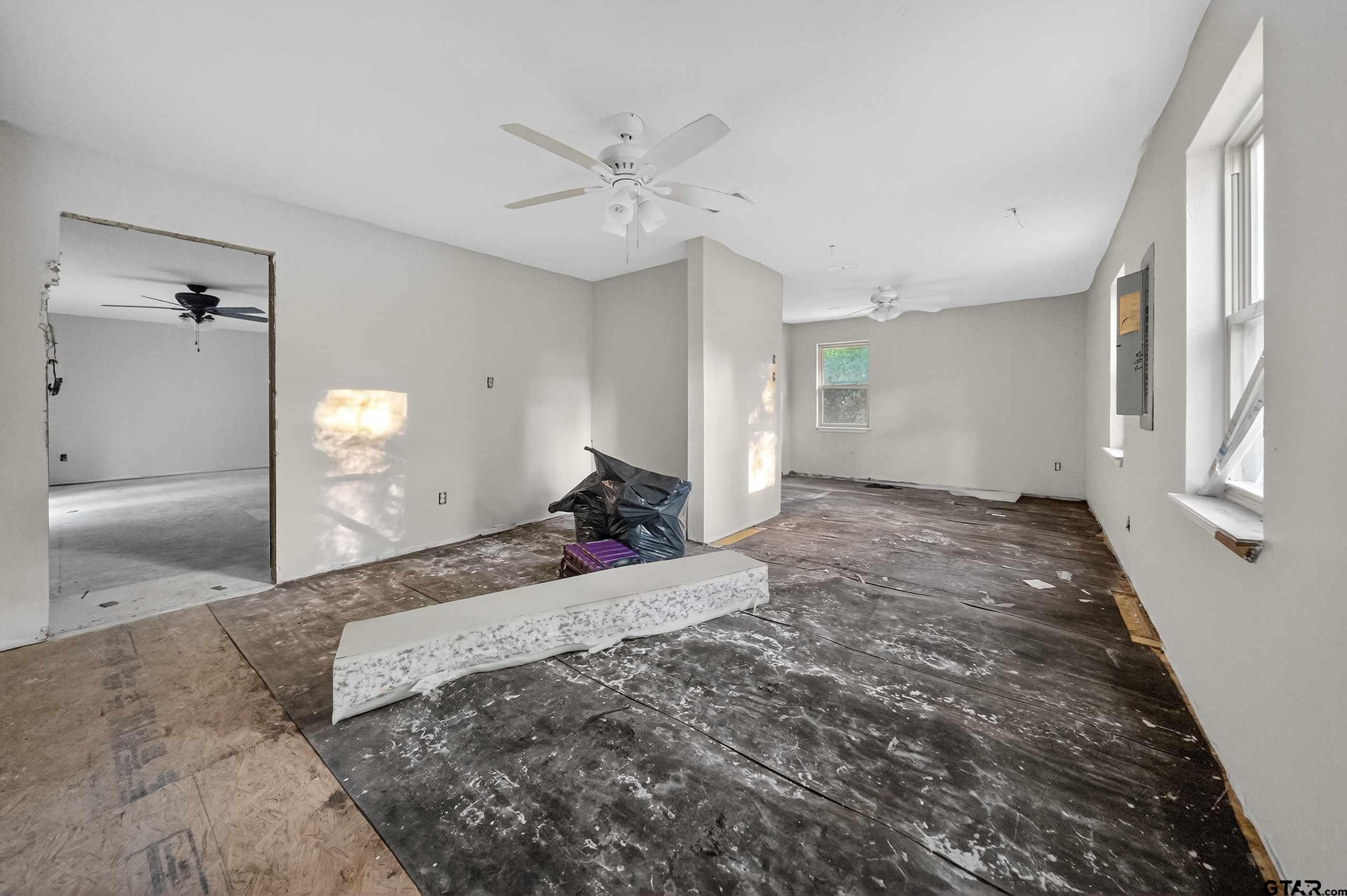 295 County Road 3540 Hawkins, TX 75765 - Photo 8 of 31