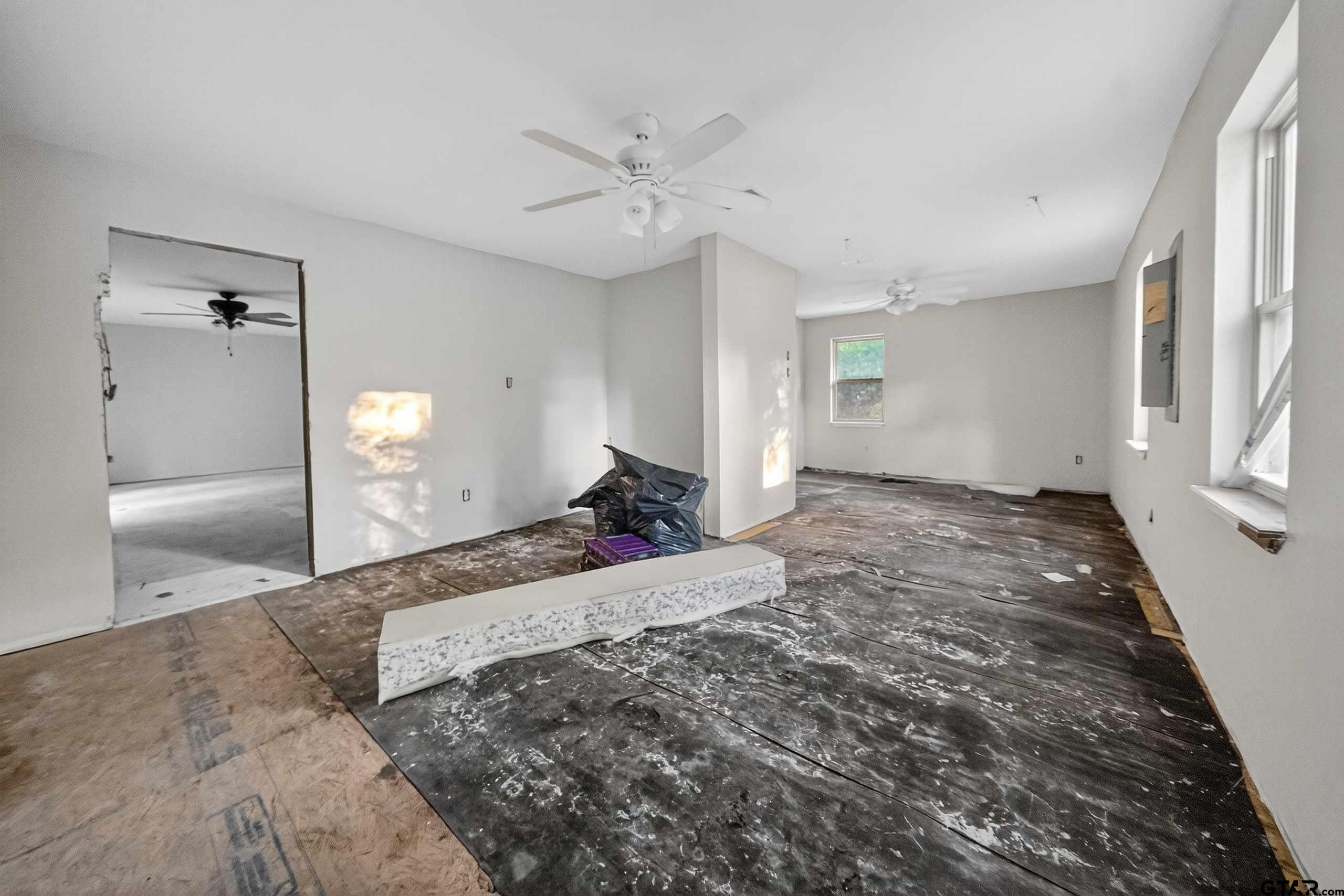 295 County Road 3540 Hawkins, TX 75765 - Photo 10 of 31