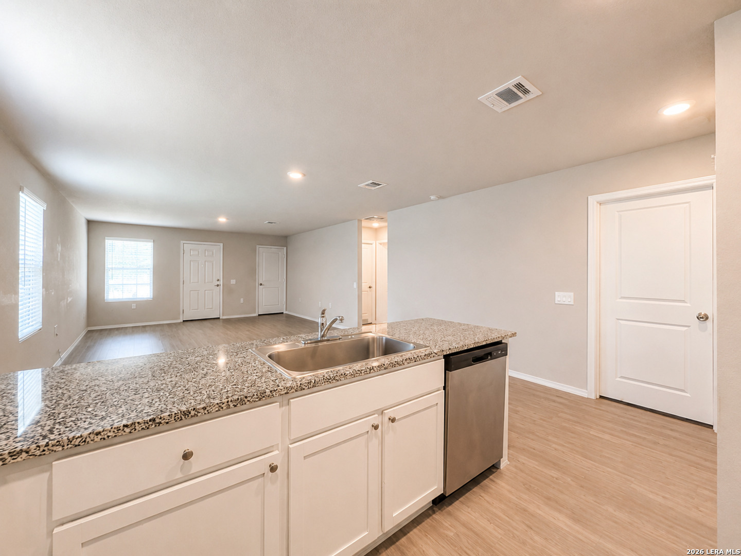7326 Rosada Way San Antonio, TX 78218 - Photo 16 of 39