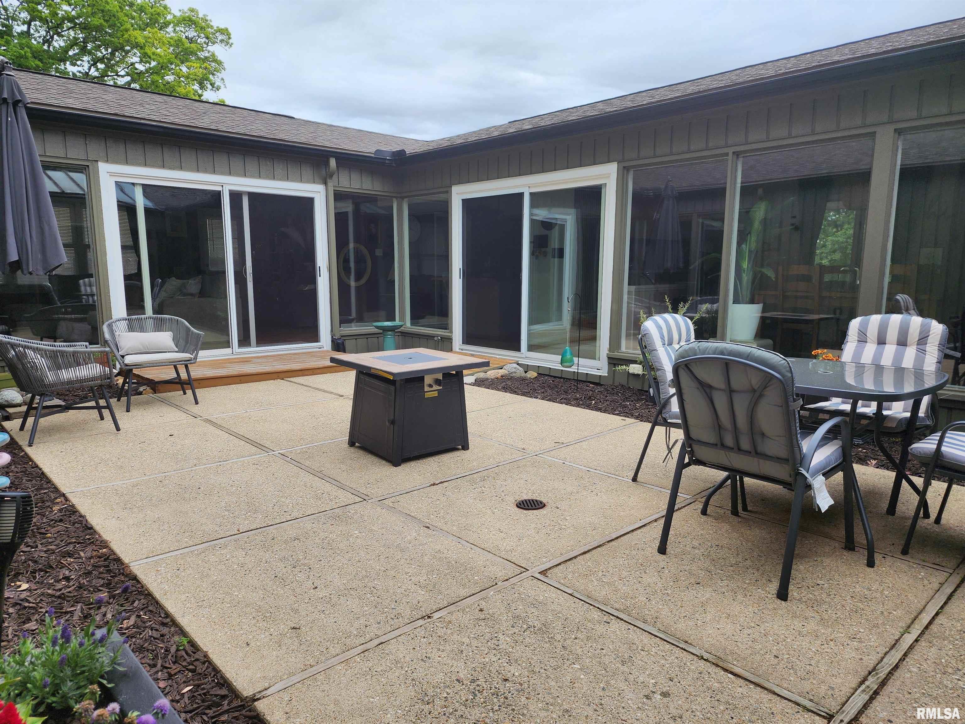 465 Shoreline Drive Decatur, IL 62521 - Photo 22 of 38
