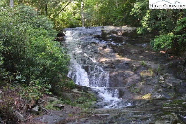 $395,000 | 0 Summit Road, Purlear, NC 28665