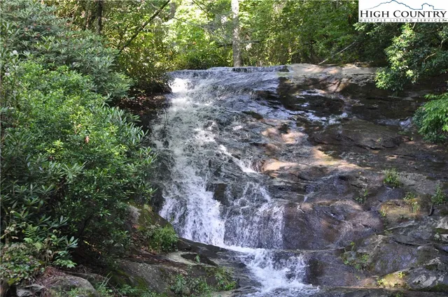 $395,000 | 0 Summit Road, Purlear, NC 28665