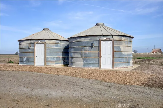 $1,200,000 | 9100-9194 Highway 152, Dos Palos, CA 93620