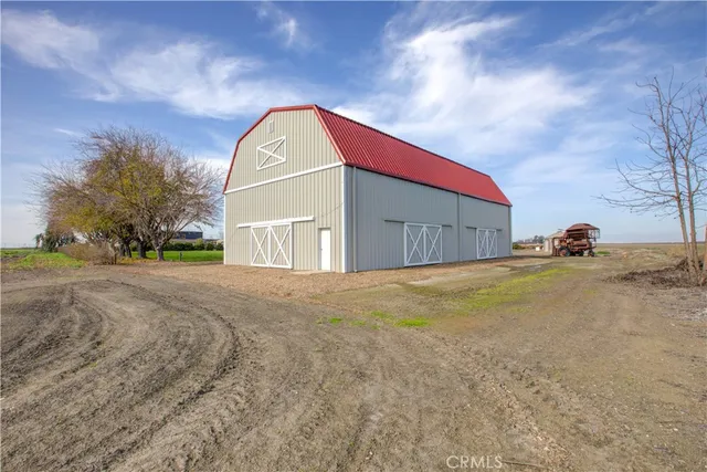 $1,200,000 | 9100-9194 Highway 152, Dos Palos, CA 93620