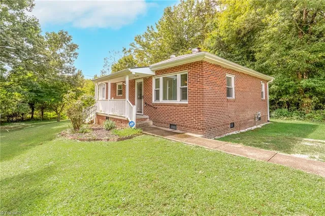 $189,500 | 119 South Spray Place, Haw River, NC 27258