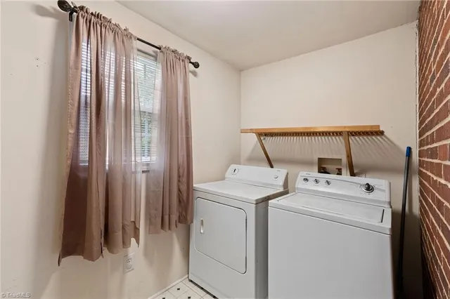 $189,500 | 119 South Spray Place, Haw River, NC 27258