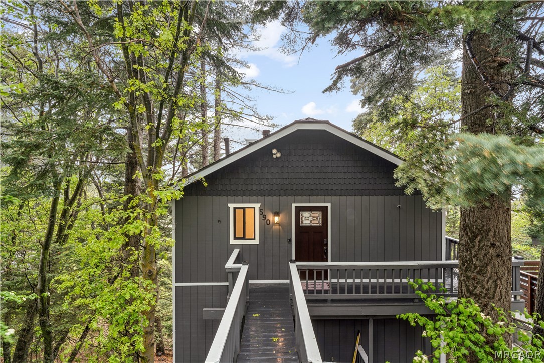 590 Arrowhead Villa Road Lake Arrowhead, CA 92352 - Photo 38 of 43