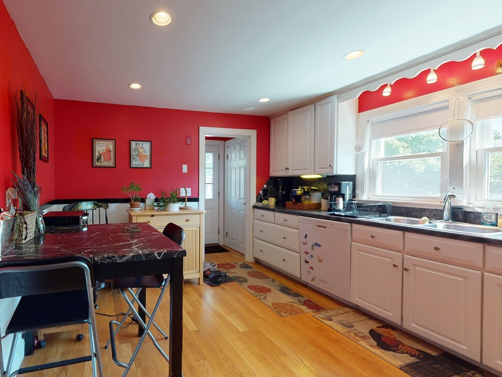 21-23 Crescent Road Belmont, MA 02478 - Photo 20 of 38 Gallery Image 20