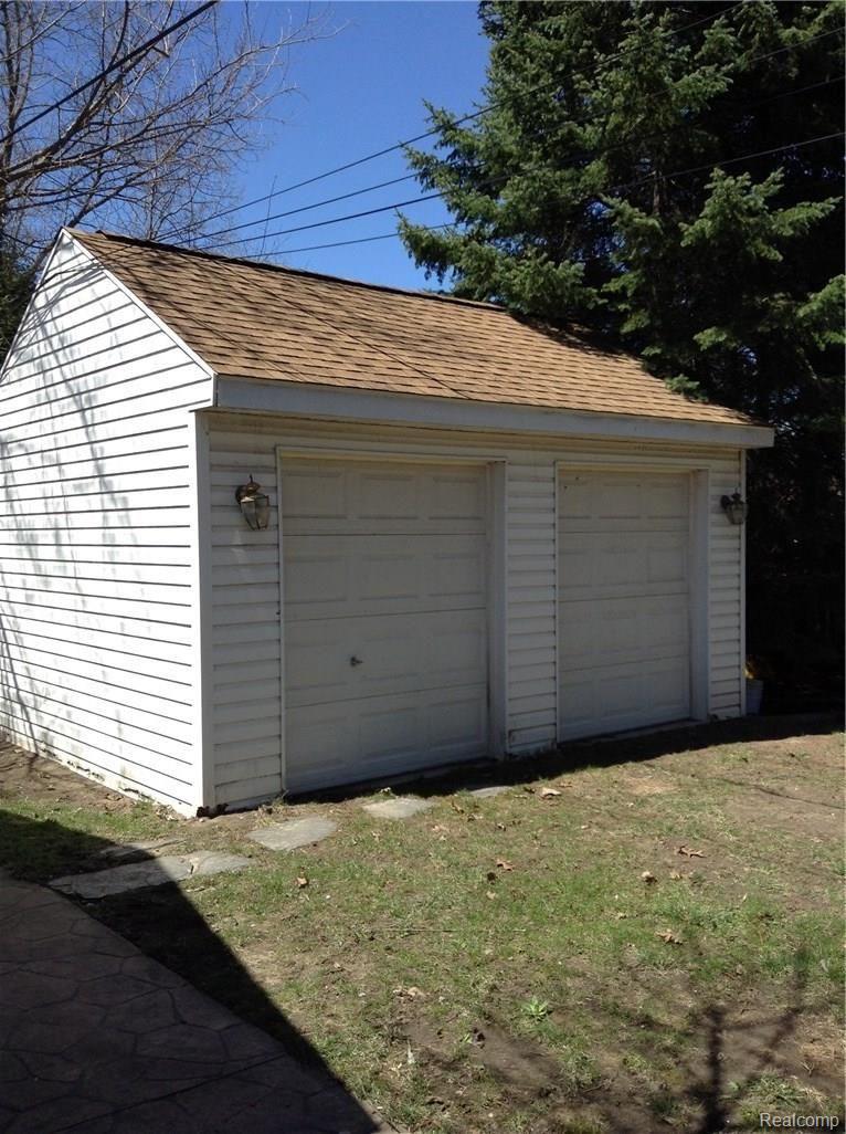 40700 Alden Road Belleville, MI 48111 - Photo 13 of 14 Shed